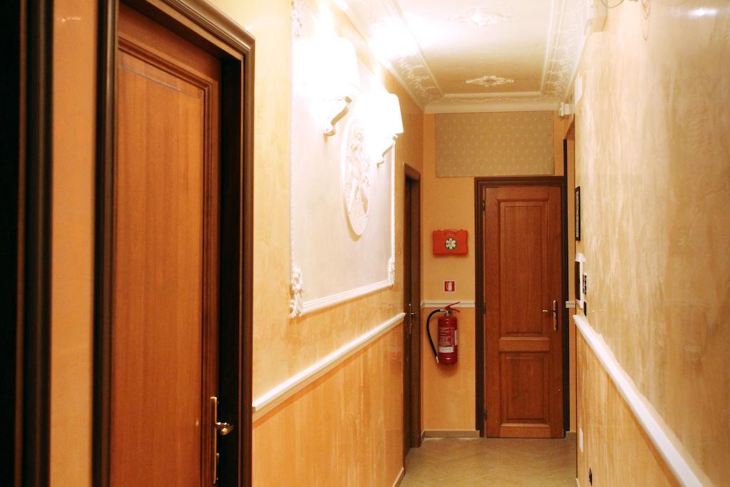 Funny Holiday Roma Quarto foto